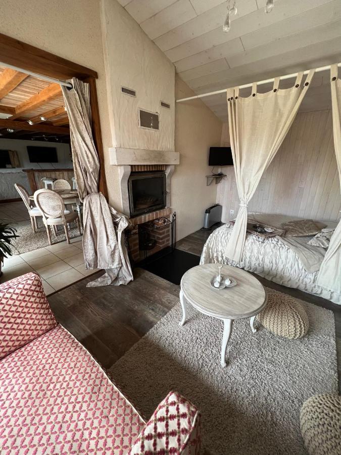 La Maisonnette De Cancan Мон-пре-Шамбор Экстерьер фото